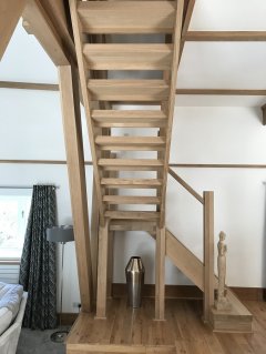 Solid Oak Staircase 70 mm thick open tread